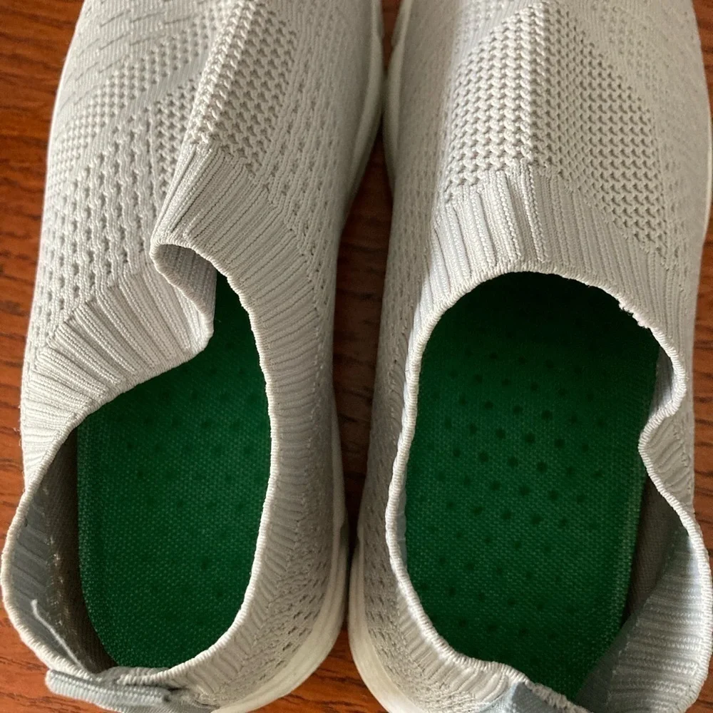 Slip on tennis shoes size EU 43 Gray
